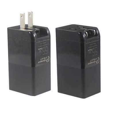 Cargador USB de 65W con enchufe estadounidense y doble puerto USB-C y USB-A
