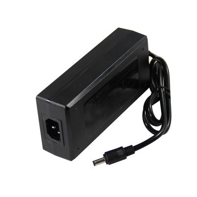 Adaptador de fuente de alimentación de escritorio universal de 60W. 1.8M de salida única. Certificado CE/FCC para portátiles.