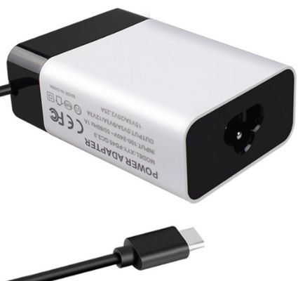 Cargador de computadora portátil de tipo C de entrada C6 universal con salida de 45W y carga rápida 3.0