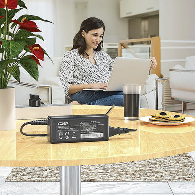 24V 5A Cargador portátil de escritorio de 100w Cargador de computadora portátil USB tipo C
