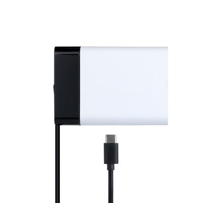 Figura 8 Conector portátil cargador PD de 45 W tipo C de extremo con homologación CE