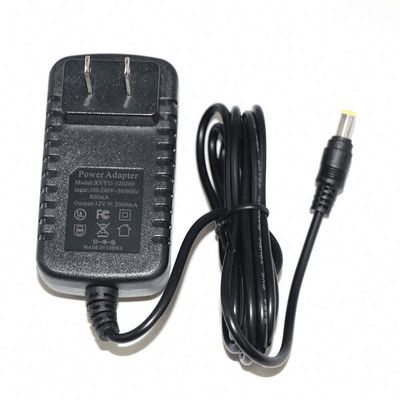 Adaptador de alimentación de 12V 1A con conexión de 5,5x2,1 mm