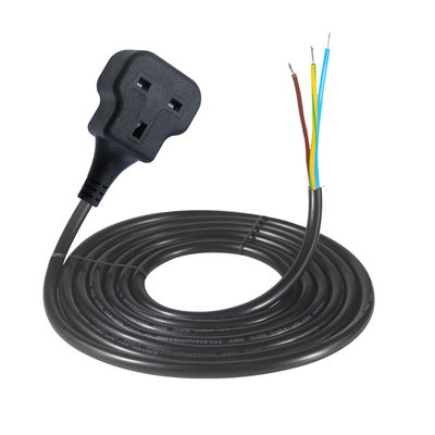 Enchufe hembra BS del Reino Unido con terminales de cable estañado y pelado previamente