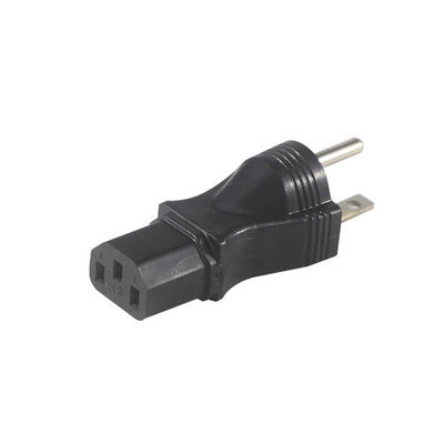 Grado industrial NEMA 5-15P a IEC 320 C13 Enchufe de adaptador de alimentación para rack de servidores / centro de datos con carcasa de alta corriente y resistente al fuego de 125V 15A (conforme con la norma UL)