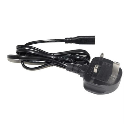 Reino Unido a C7 Cable de cable de alimentación 1.5M 250V 2.5A 18AWG PVC flexible para Nintendo Switch / altavoces / adaptador de fuente de alimentación de computadora portátil