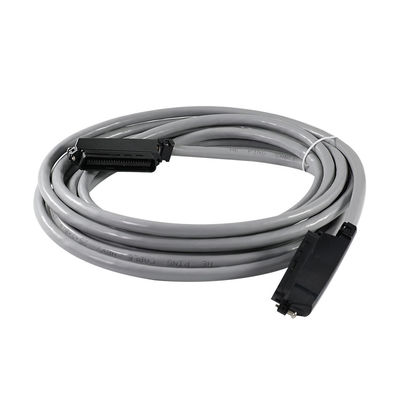 Ángulo derecho 50 pines macho RJ21 cable de conector de telecomunicaciones con cable redondo blindado para paneles de parches de voz o distribución de datos