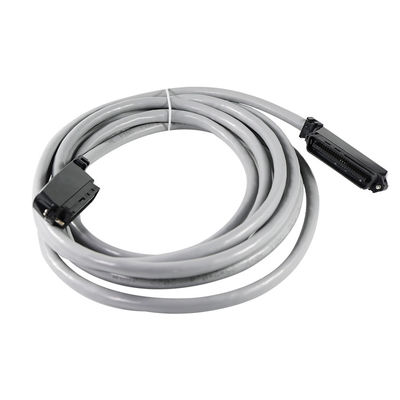 Ángulo derecho 50 pines macho RJ21 cable de conector de telecomunicaciones con cable redondo blindado para paneles de parches de voz o distribución de datos