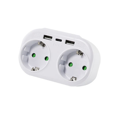Adaptador de enchufe estándar europeo con dos tomas de corriente alterna, 2 puertos USB y 1 puerto de carga tipo C de 250V 10A