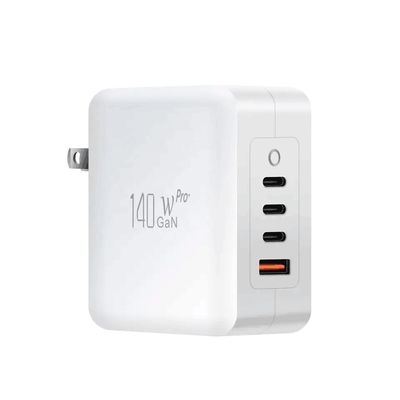 Cargador GaN PD de 140W con 3 puertos USB-C y 1 puerto USB-A