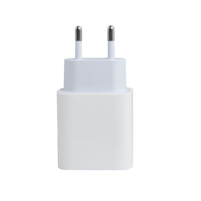 Cargador de pared doble USB-C y USB-A de 20 W con 2 pines