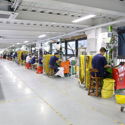 Cable de extensión de alimentación IEC 320 C13 a C20 14 AWG para racks de servidores y PDUs de alta densidad Cable puente de alimentación negro 15 amperios 250V